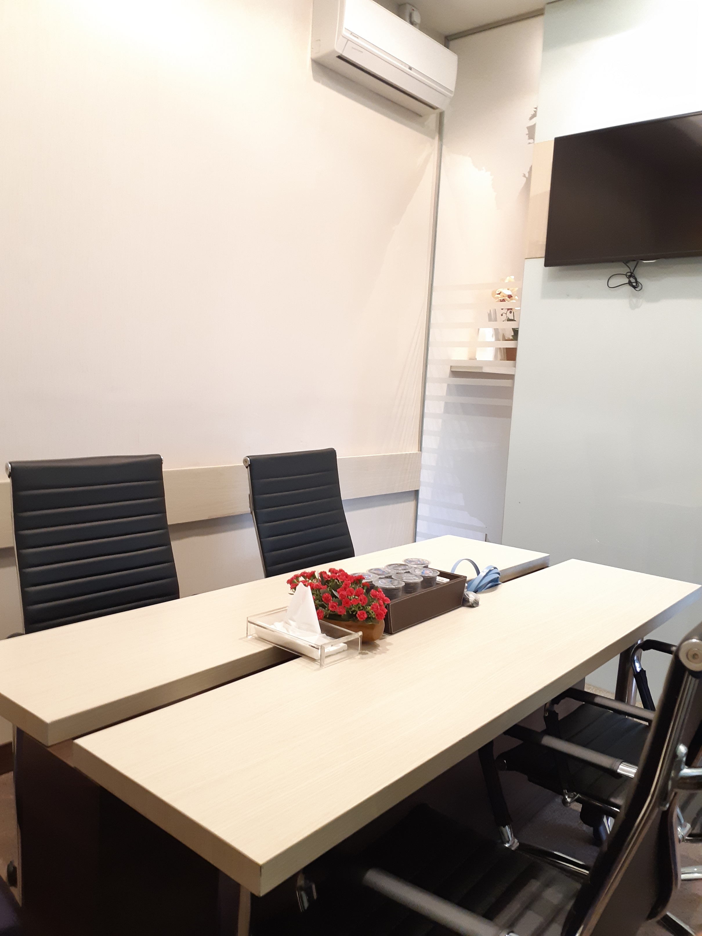 Intiland Tower - Meeting Room